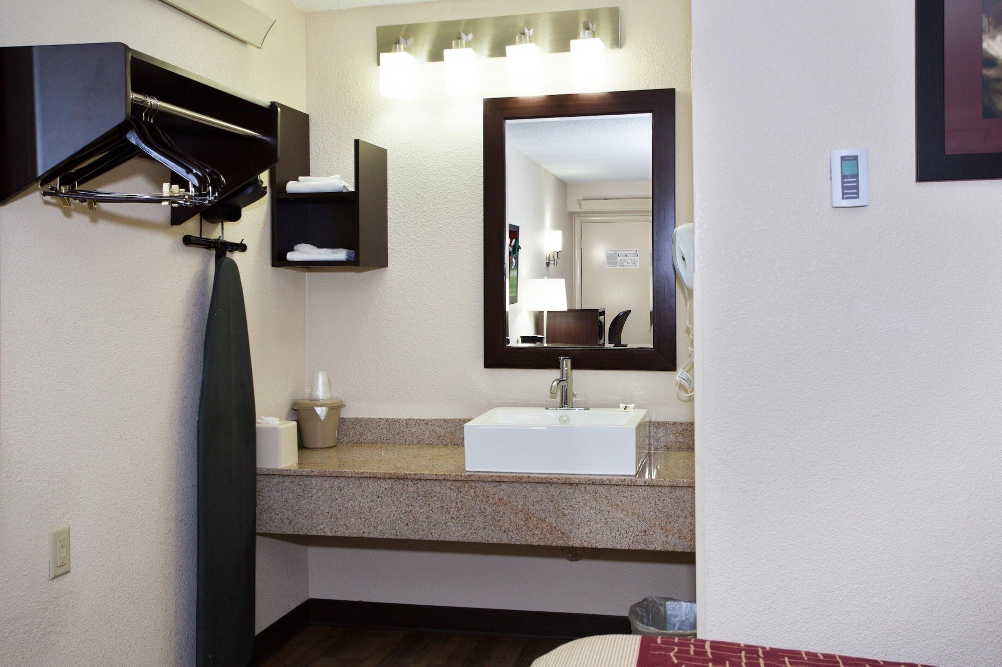 Red Roof Inn Plus+ Nashville Fairgrounds Ngoại thất bức ảnh