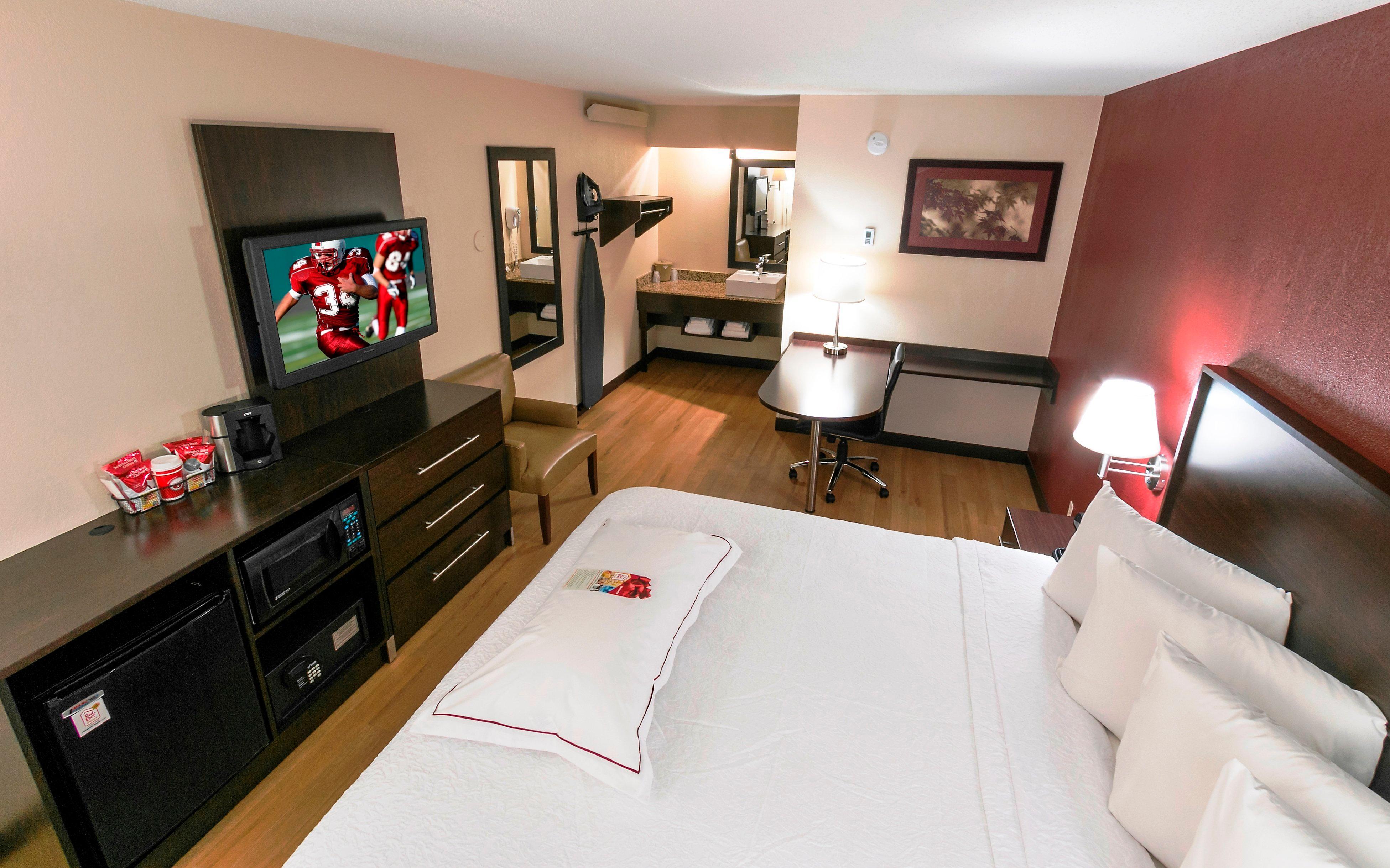 Red Roof Inn Plus+ Nashville Fairgrounds Ngoại thất bức ảnh
