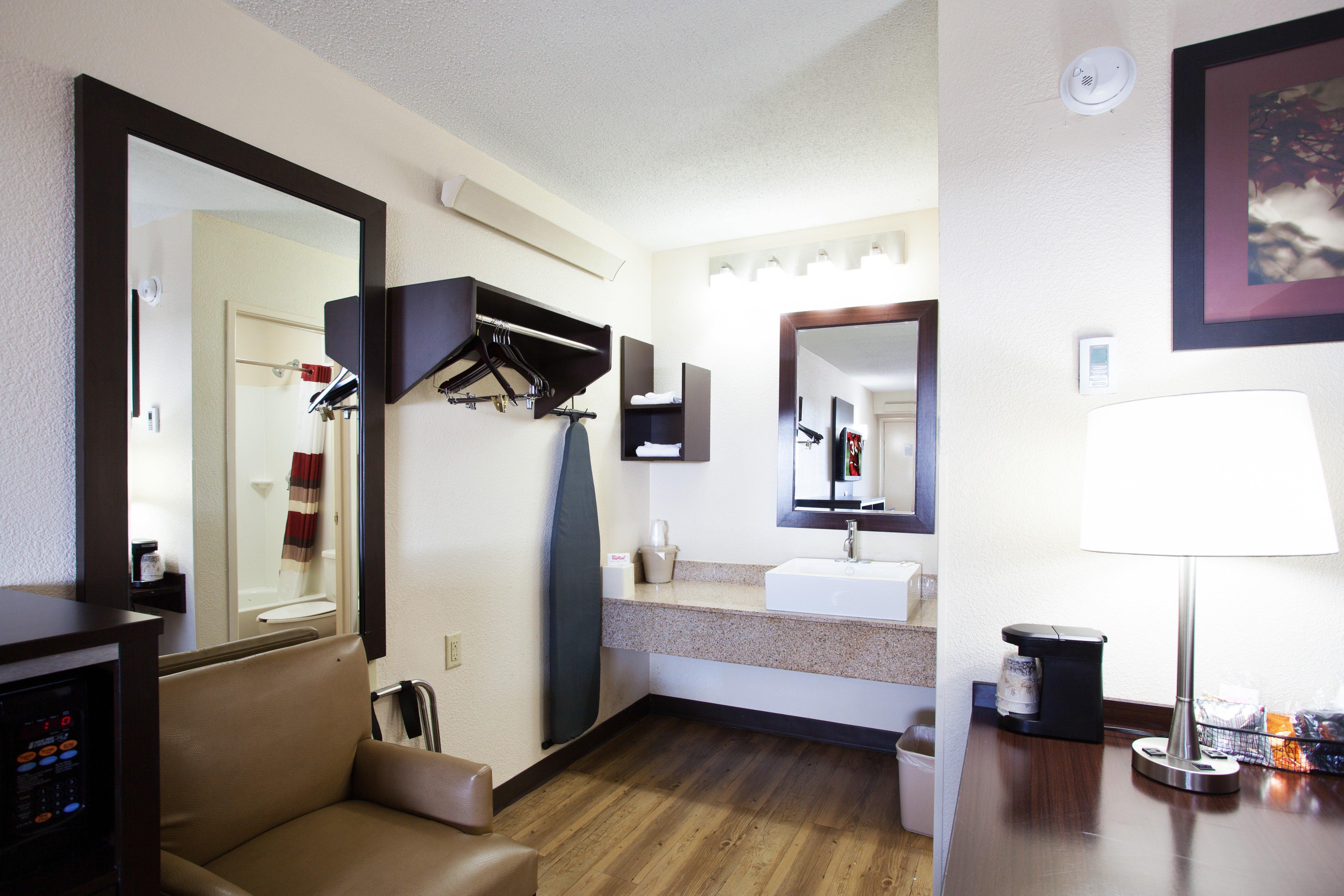 Red Roof Inn Plus+ Nashville Fairgrounds Ngoại thất bức ảnh