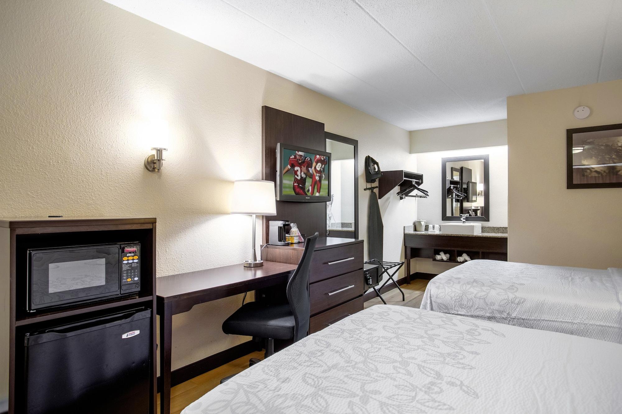 Red Roof Inn Plus+ Nashville Fairgrounds Ngoại thất bức ảnh