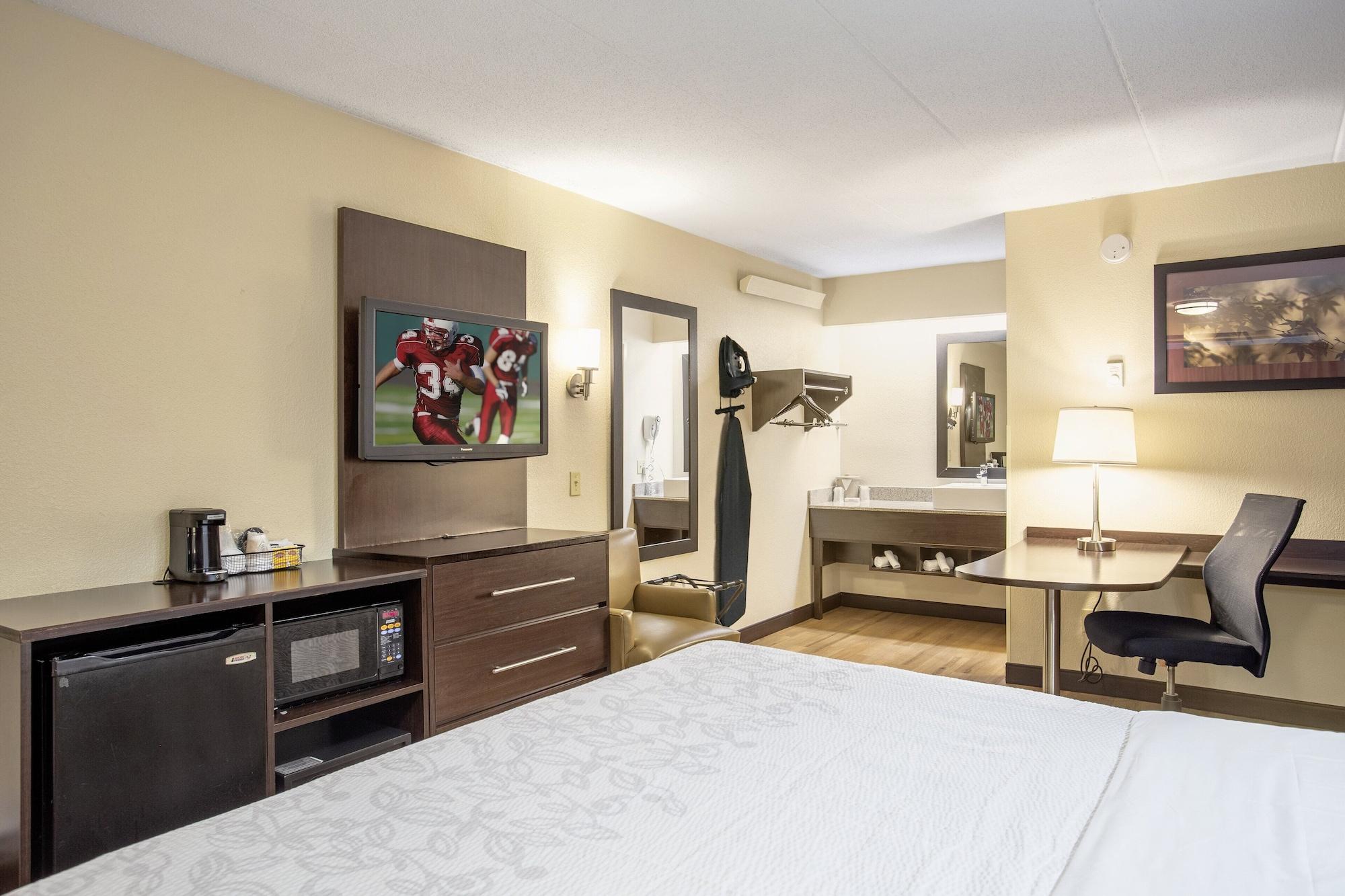 Red Roof Inn Plus+ Nashville Fairgrounds Ngoại thất bức ảnh
